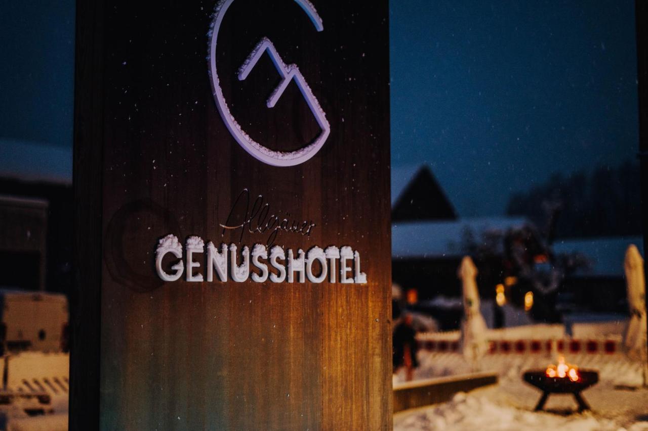 Allgaeuer Genusshotel Und Historischer Dorfgasthof Hirsch Leutkirch im Allgäu Exterior foto